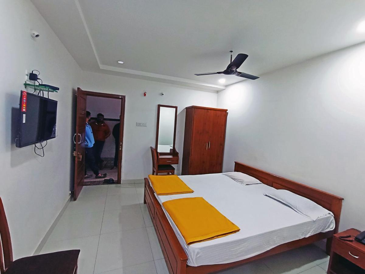 Staymaker Shri Shakti Residency Хубли Екстериор снимка