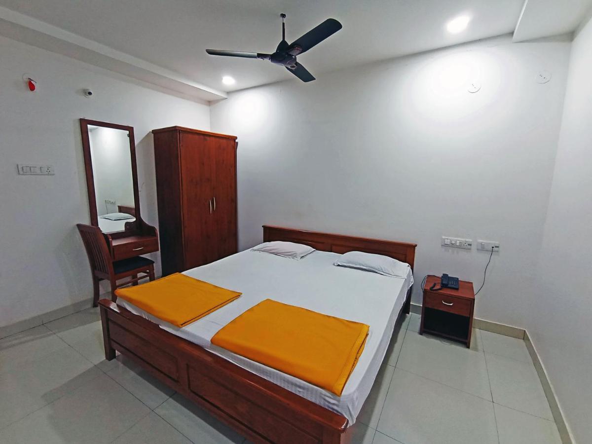 Staymaker Shri Shakti Residency Хубли Екстериор снимка