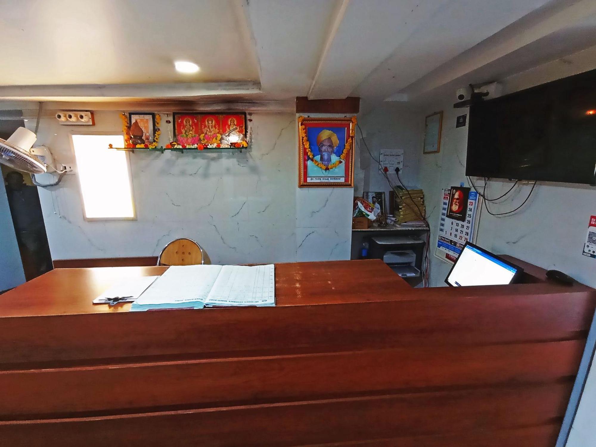 Staymaker Shri Shakti Residency Хубли Екстериор снимка